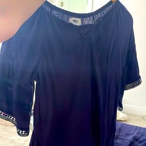 Old navy blue top